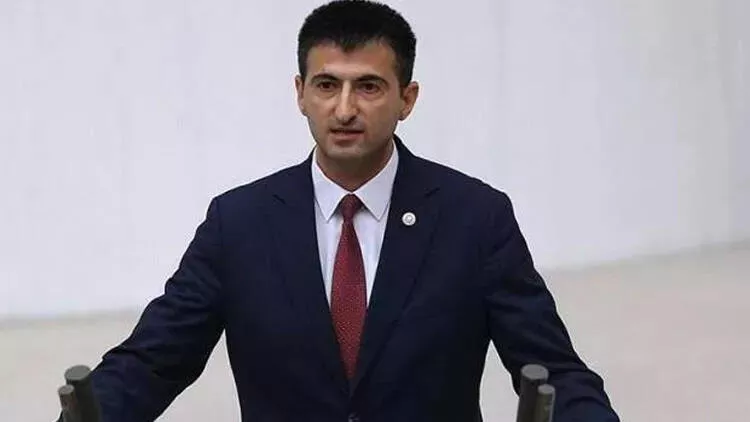 AK Parti'ye katılan Çelebi'yi akrabası yerden yere vurdu: Onunla kanbağımızı kabul etmiyoruz